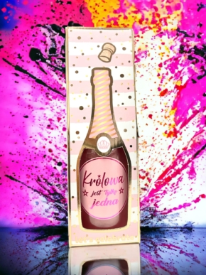 Galaktyczne mydło w płynie - Królowa jest tylko jedna